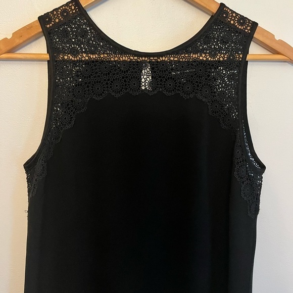 Club Monaco Crochet Lace Keyhole Back Sleeveless Dress - Picture 3 of 7